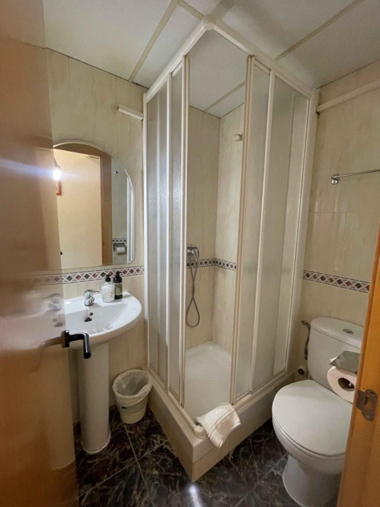 Hostal Cumbre Сарагоса Екстериор снимка