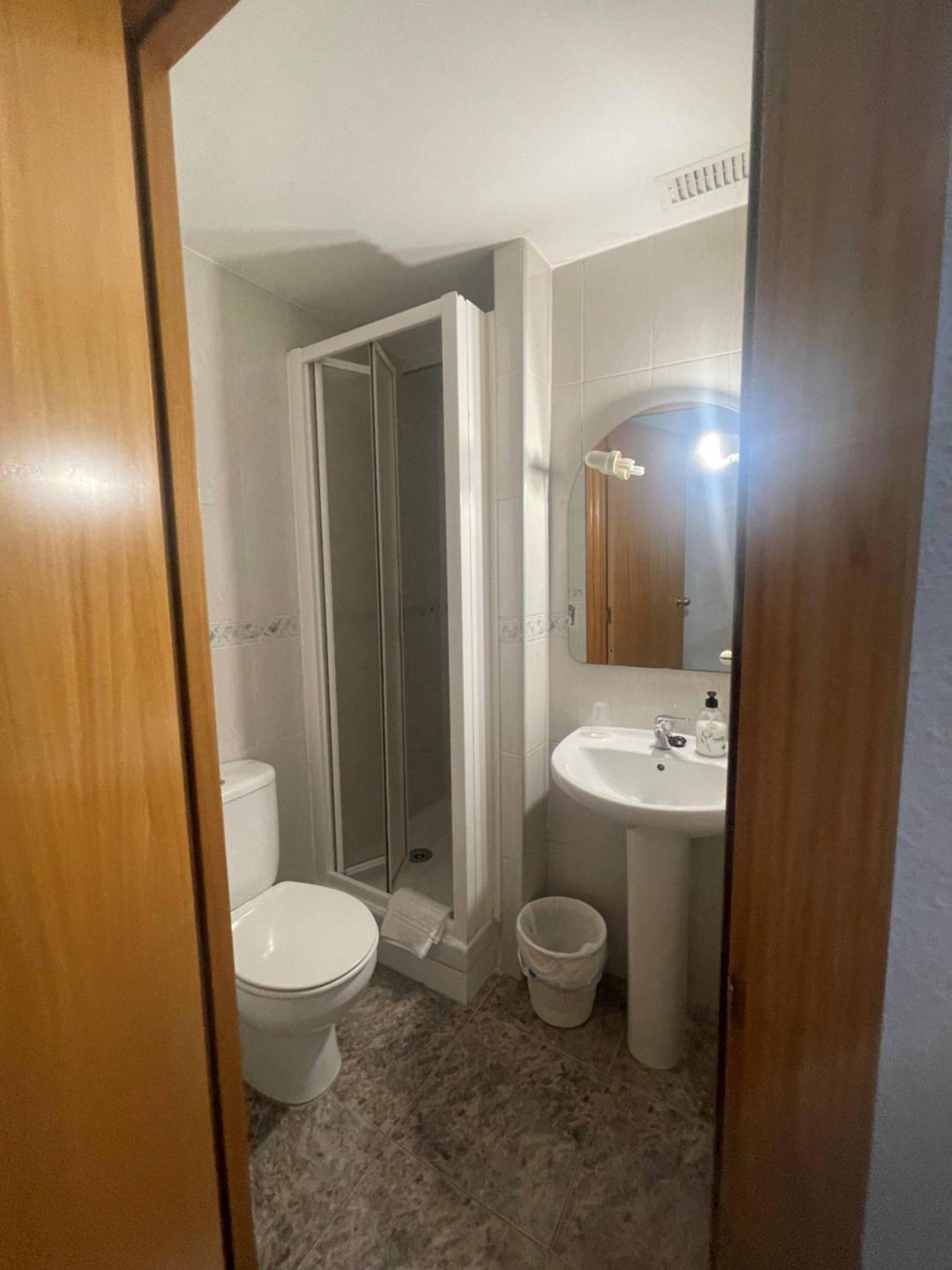 Hostal Cumbre Сарагоса Екстериор снимка