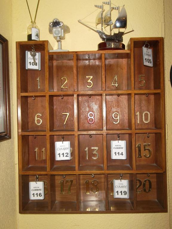 Hostal Cumbre Сарагоса Екстериор снимка